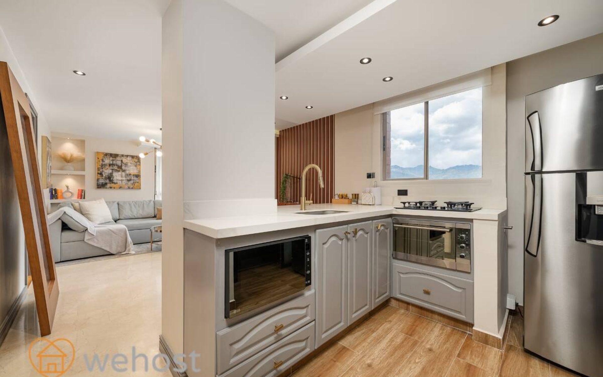 45642499-0836-4d46-bc91-4b671ca5e756