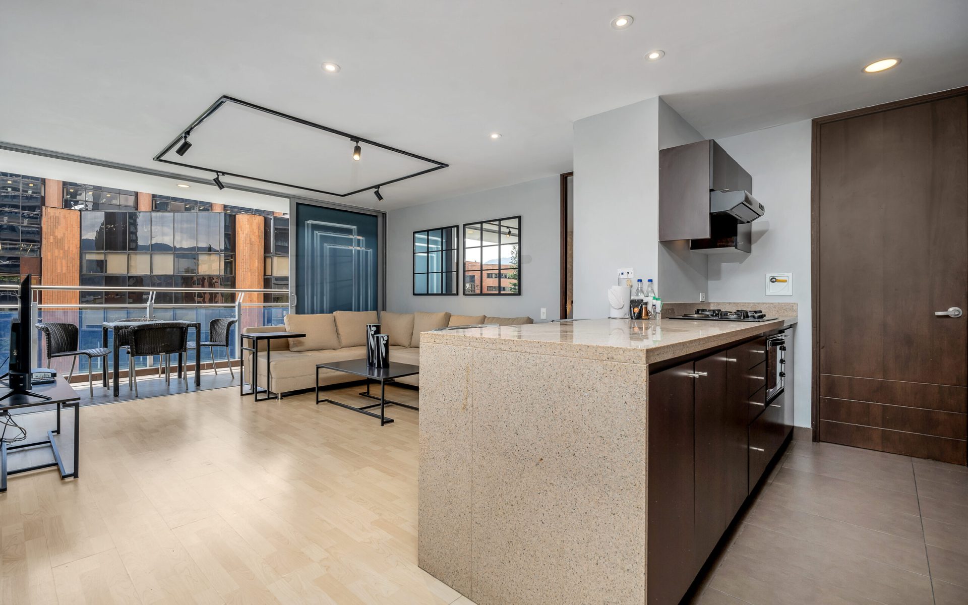 Milla-de-Oro-Apartamento-2-habitaciones-Poblado-43-Avenida-402-1