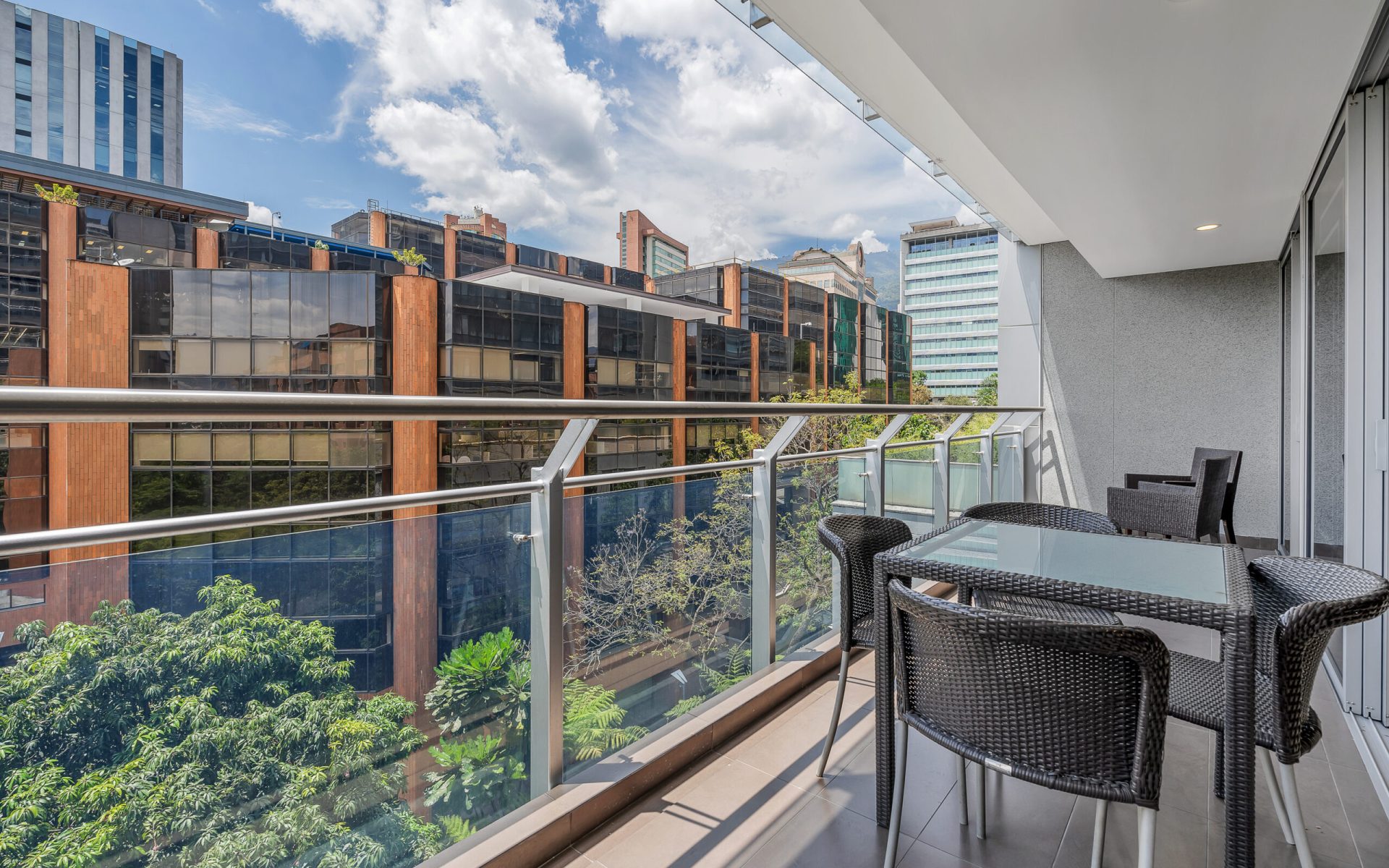 Milla-de-Oro-Apartamento-2-habitaciones-Poblado-43-Avenida-402-12