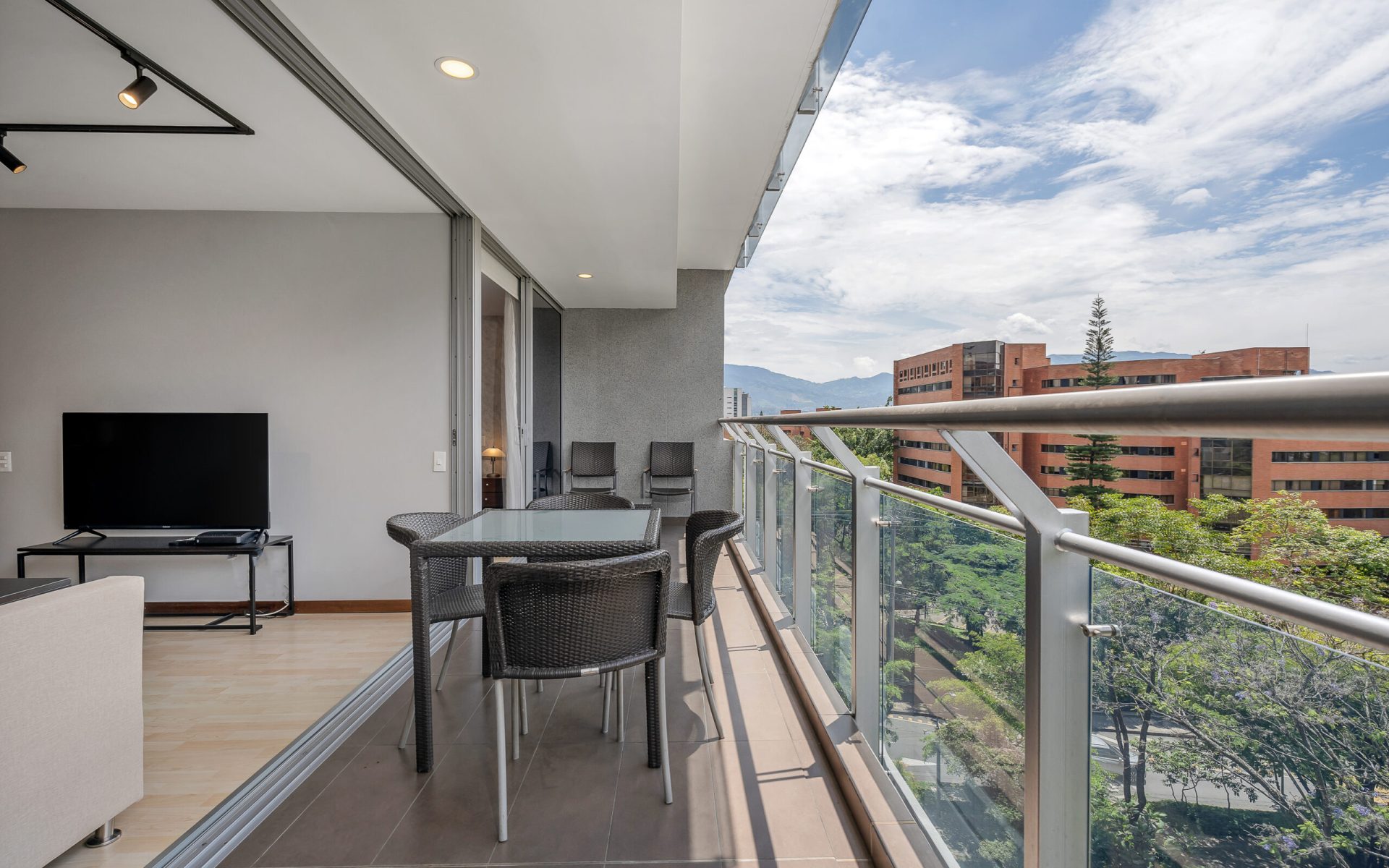 Milla-de-Oro-Apartamento-2-habitaciones-Poblado-43-Avenida-402-13